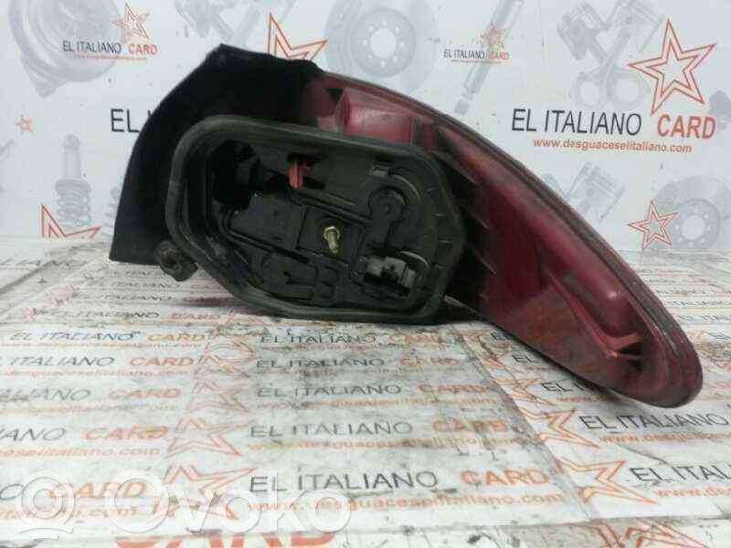 Peugeot 206 Tailgate rear/tail lights 