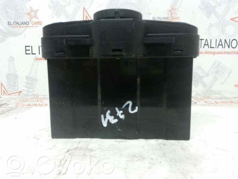 KIA Carens I Climate control unit 
