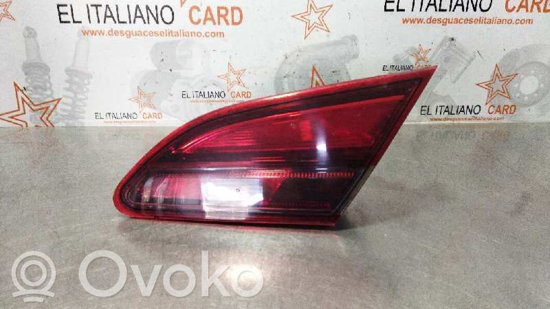Tailgate rear/tail lights   6490