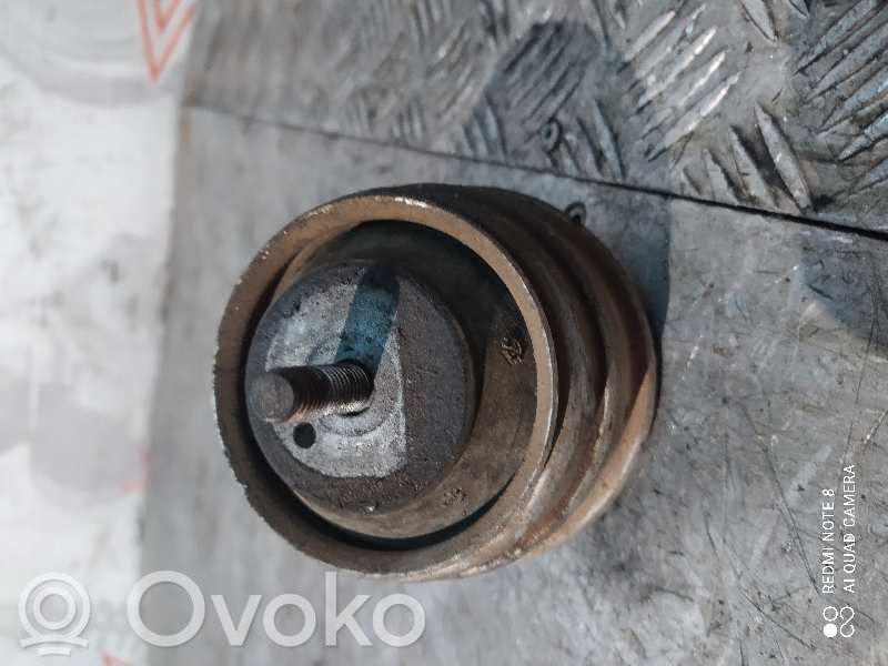 BMW 5 E39 Variklio pagalvė 