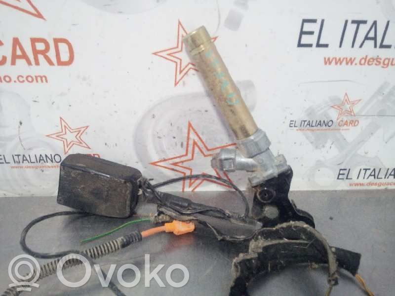 Hebilla del cinturón delantero   6175