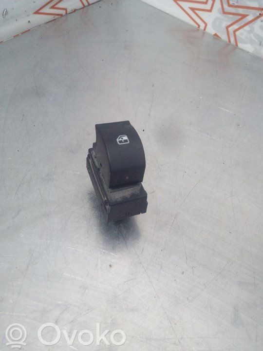 Fiat Grande Punto Electric window control switch 