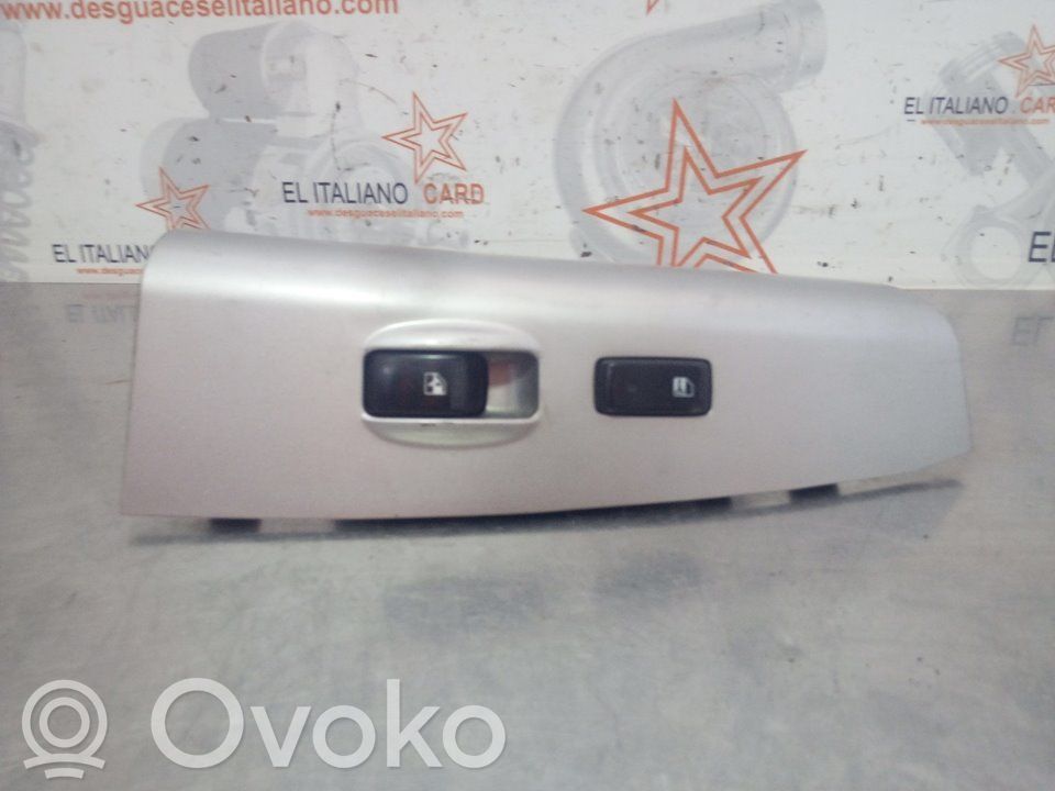 KIA Sportage Electric window control switch 