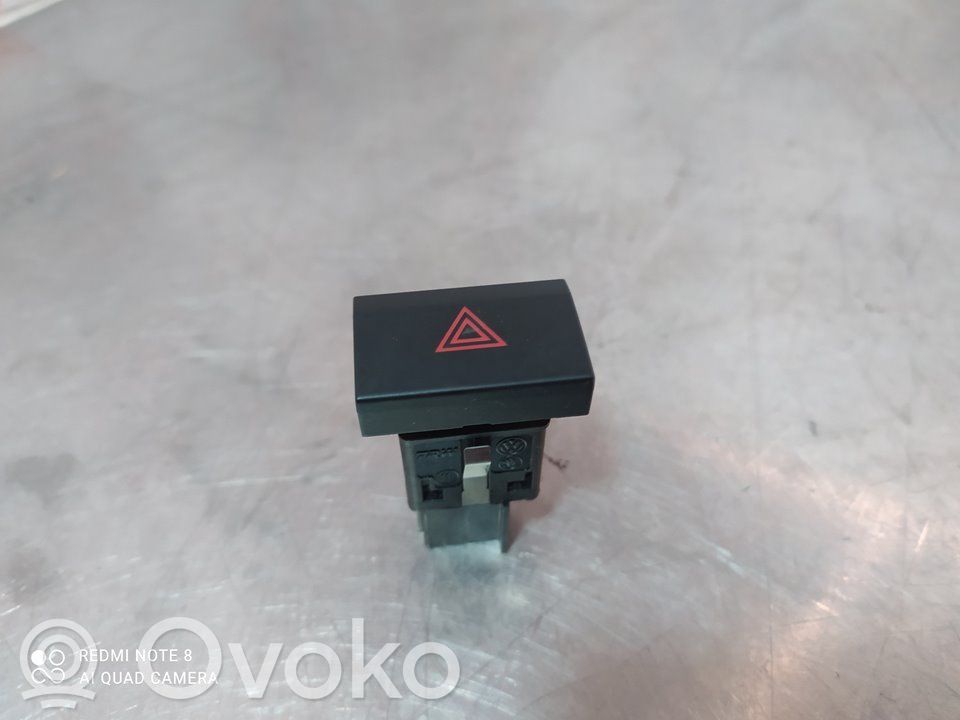 Volkswagen Polo V 6R Включатель аварийных фонарей 