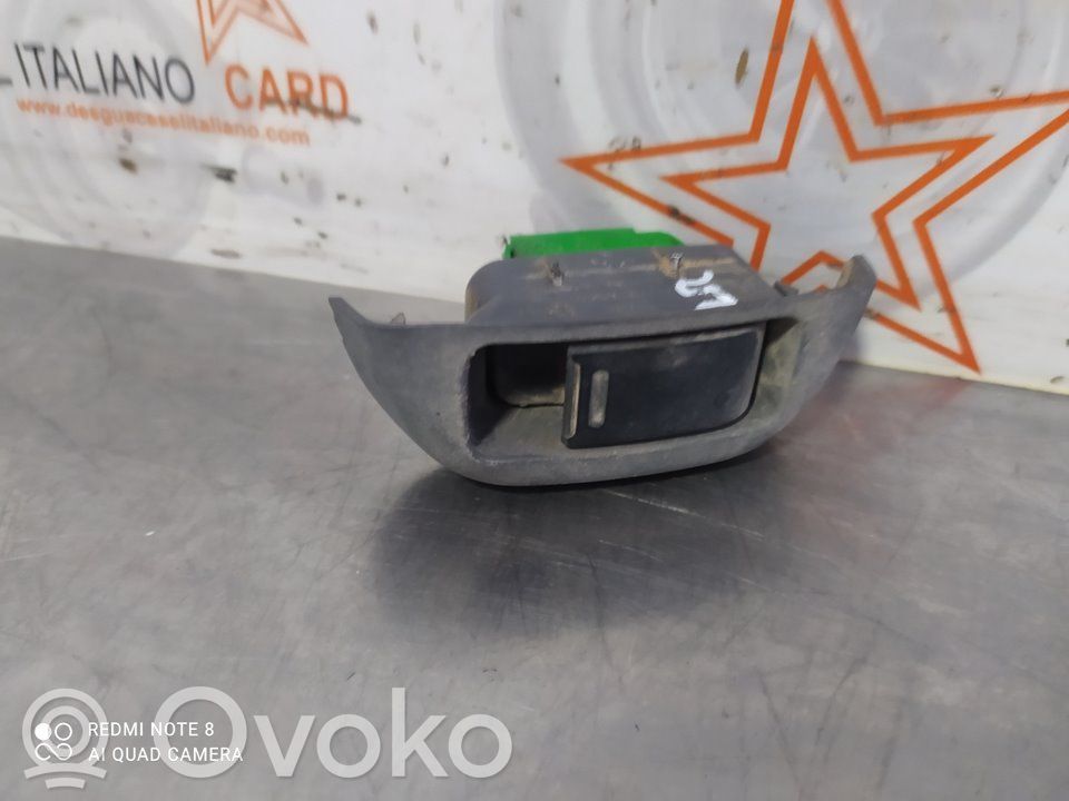 Peugeot 107 Electric window control switch 