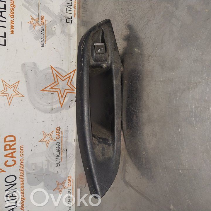Ford Focus Включатель электрических окон 