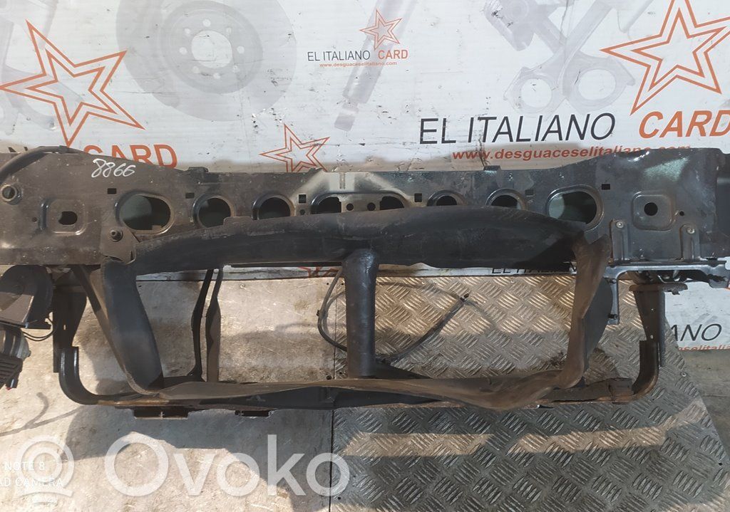 Ford Focus Soporte del parachoques delantero 