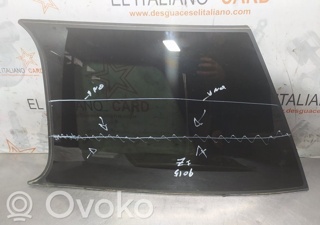 Ventanilla de ventilación de la puerta trasera