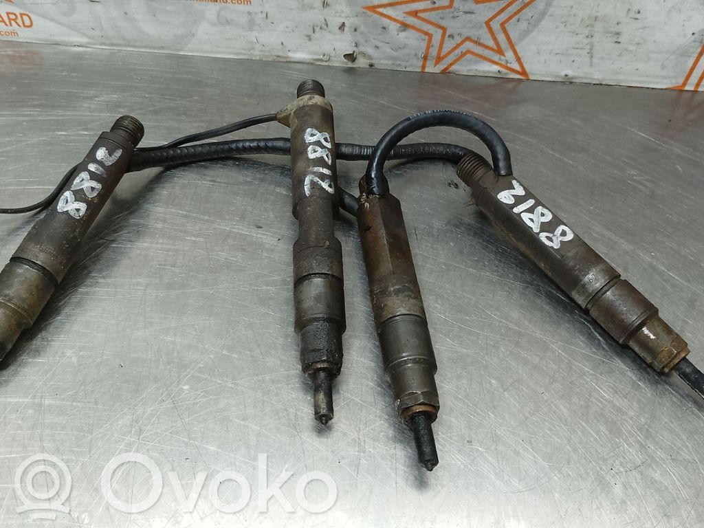 Inyector de combustible   028130201S