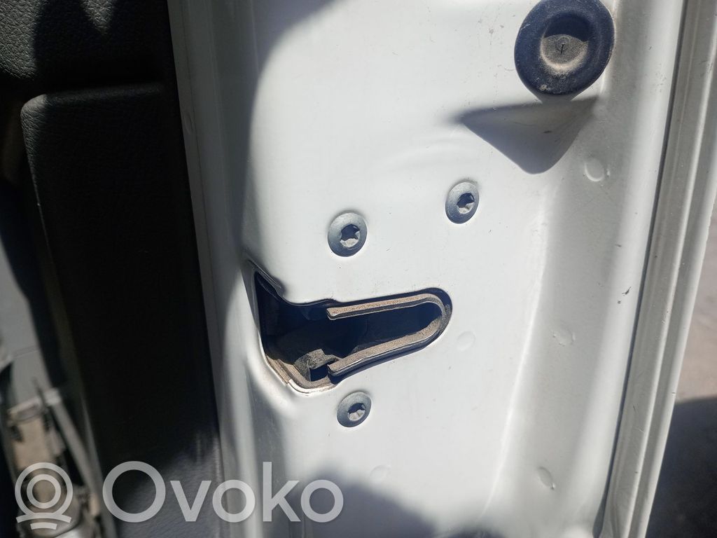 Etuoven lukko