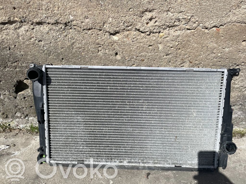 Aušinimo skysčio radiatorius   781025801