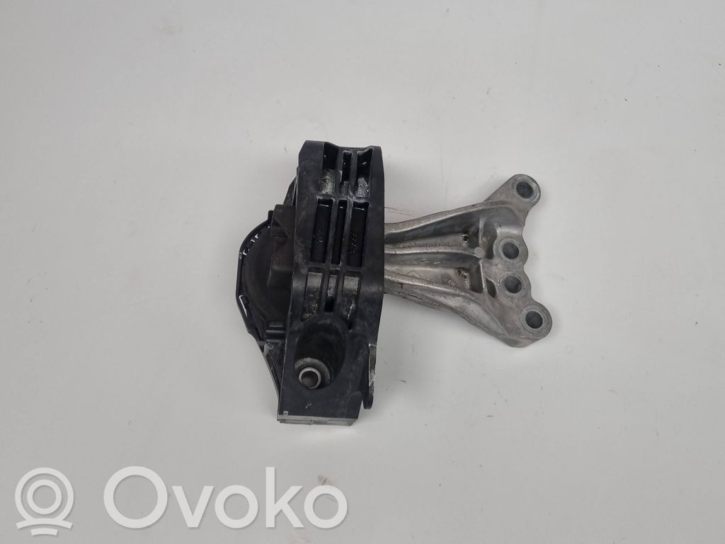 Peugeot 208 II Engine mount bracket 