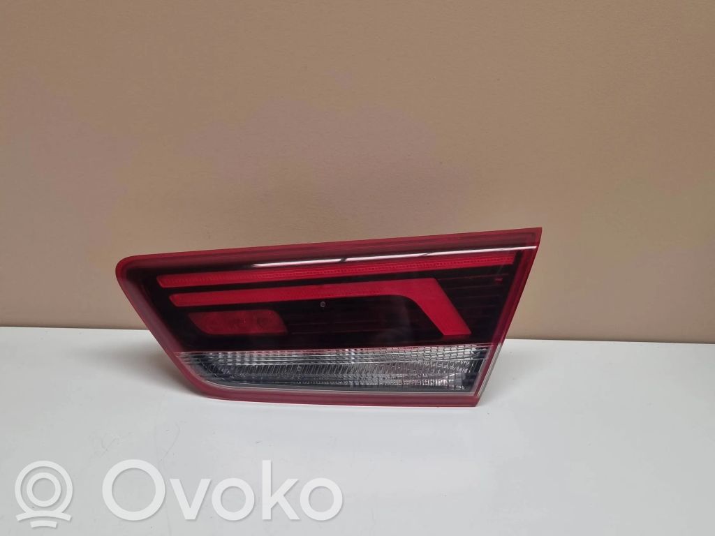 KIA Optima Tailgate rear/tail lights 