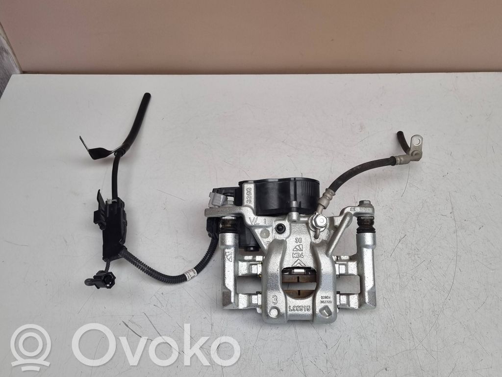 Toyota Yaris Cross Aizmugurējais suports 