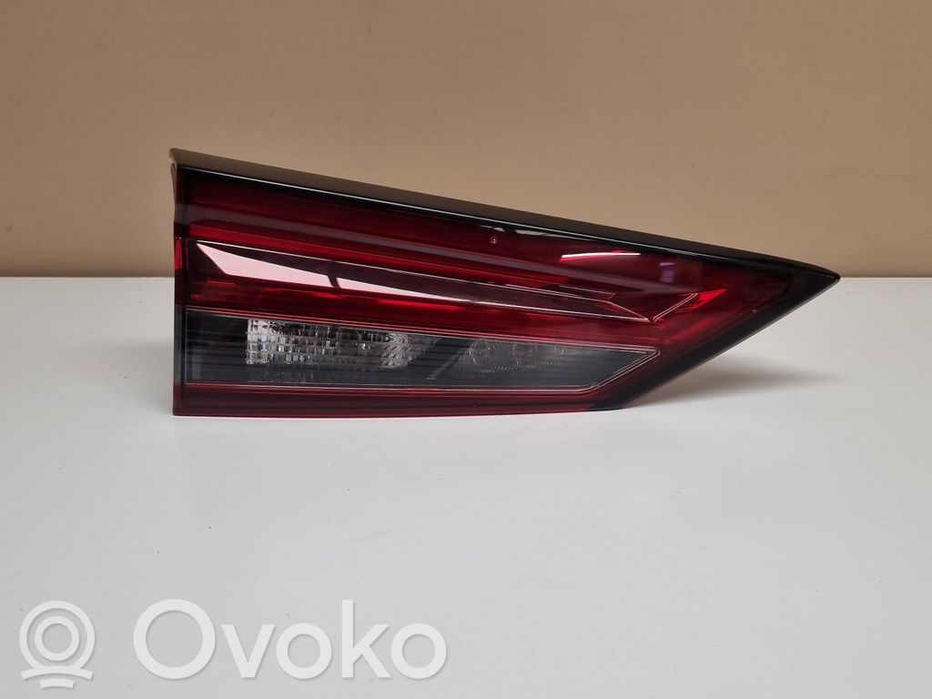 Nissan Qashqai J12 Takaluukun takavalot 