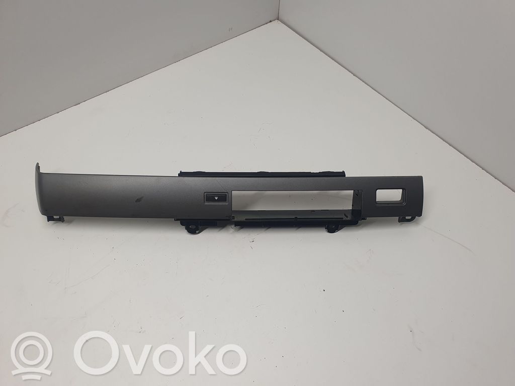 Paneļa apdare   6427002439