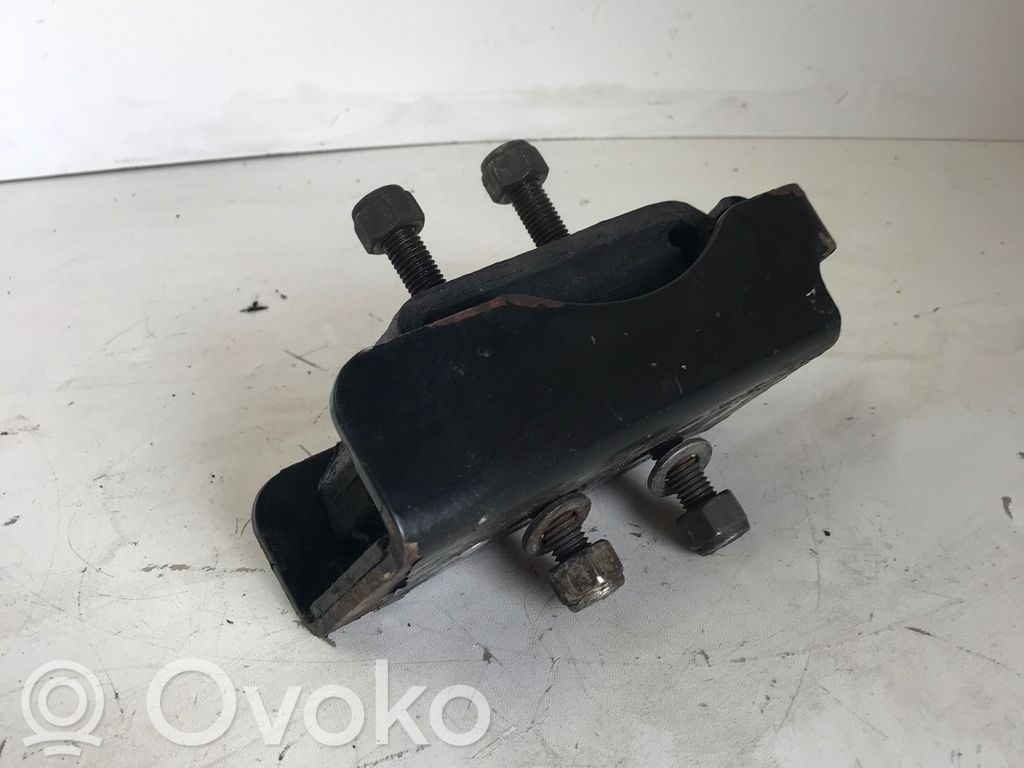 Iveco Daily 35 - 40.10 Engine mount bracket 