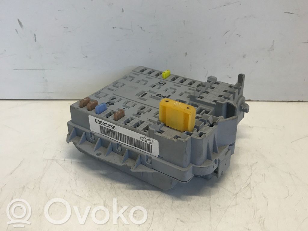 Iveco Daily 4th gen Juego de caja de fusibles 