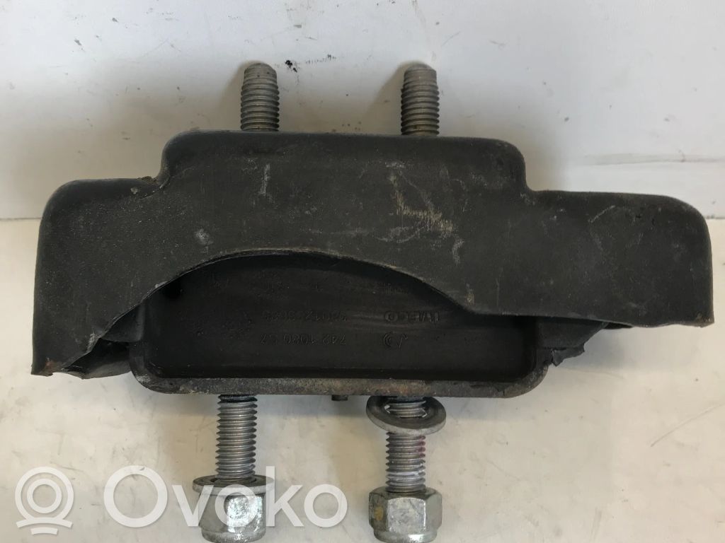 Iveco Daily 6th gen Engine mount bracket 