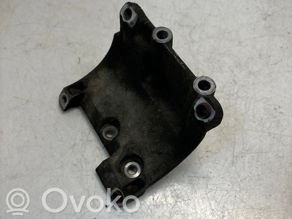 Iveco Daily 4th gen A/C compressor mount bracket 