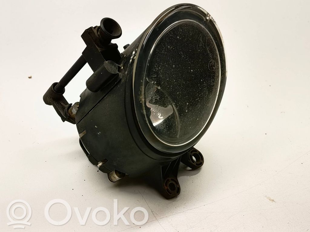 Audi A4 S4 B7 8E 8H Передняя противотуманная фара 