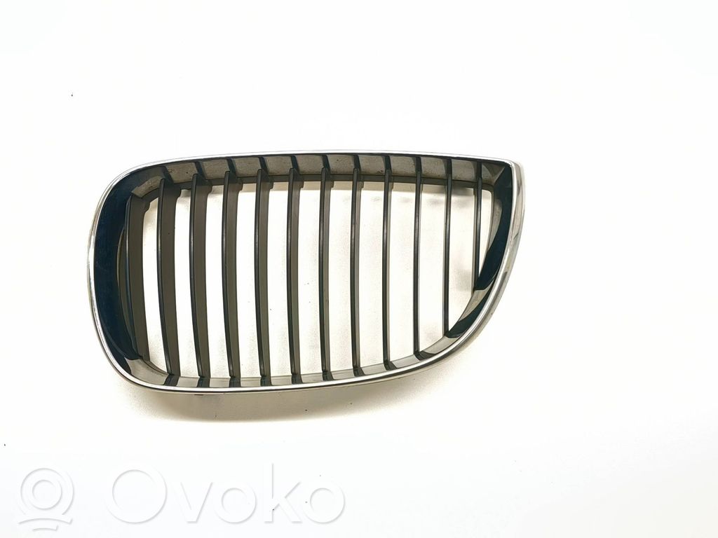 BMW 1 E81 E87 Front bumper upper radiator grill 
