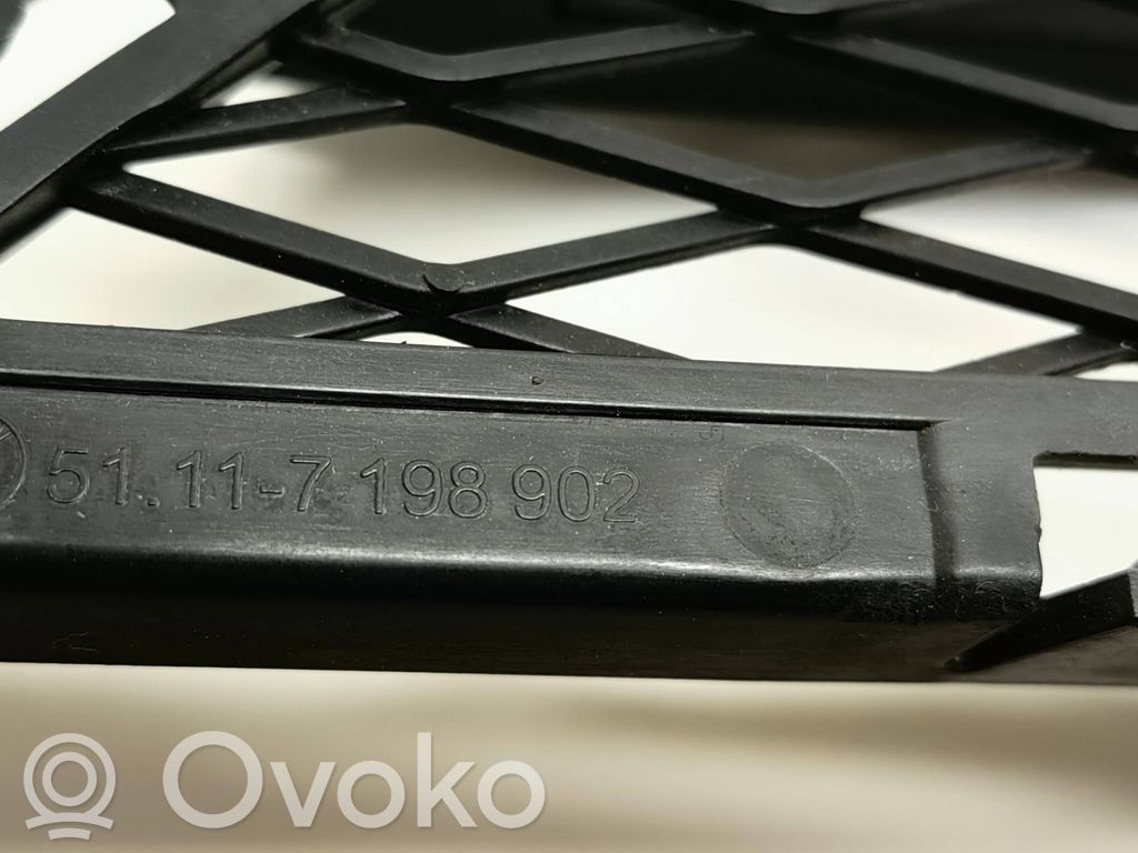 BMW 3 E90 E91 Front bumper lower grill 