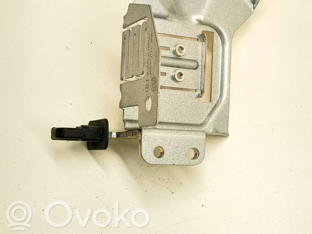 BMW 3 F30 F35 F31 Mocowanie półki/rolety bagażnika 