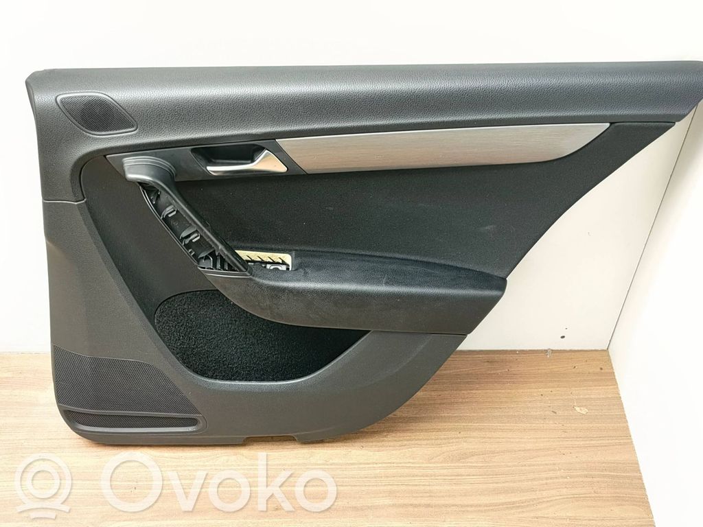 Volkswagen PASSAT B7 Boczki / Poszycie drzwi tylnych 