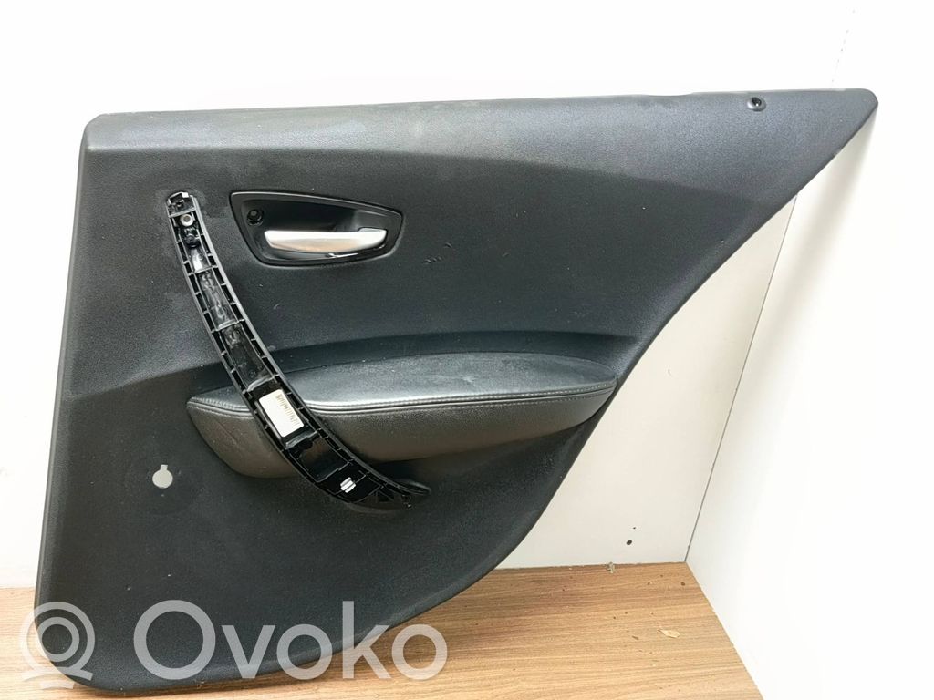 BMW 1 E81 E87 Apšuvums aizmugurējām durvīm 