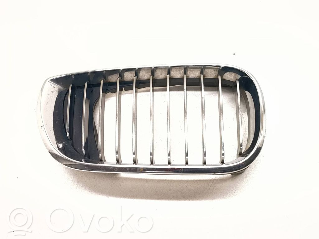 BMW 3 E46 Передняя решётка 