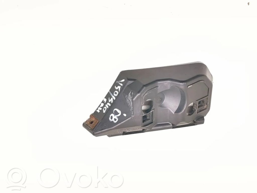 Volvo V50 Front bumper mounting bracket 