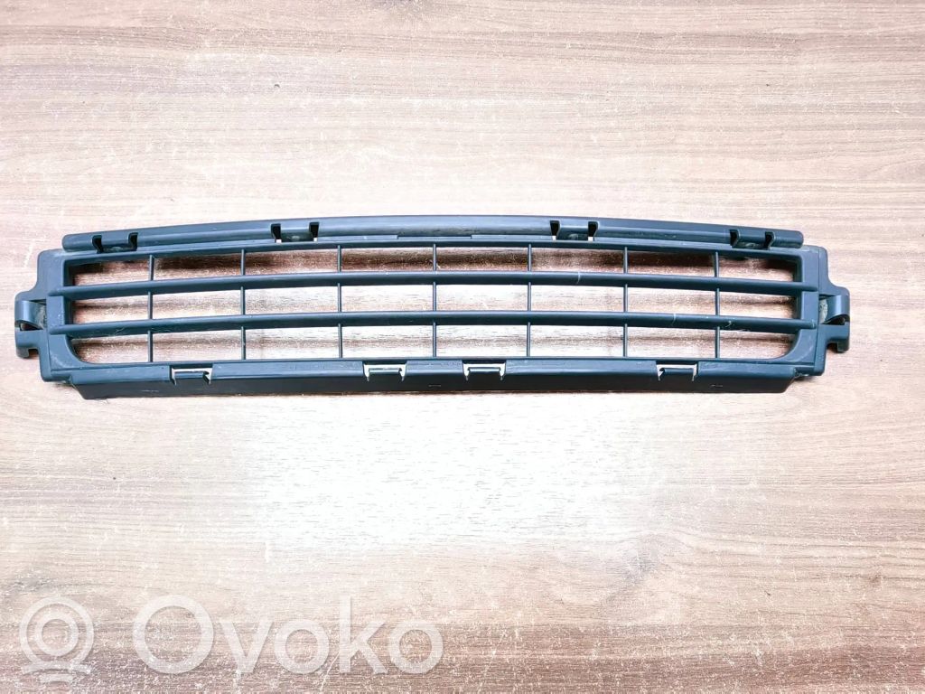 Volvo V50 Kratka dolna zderzaka przedniego 
