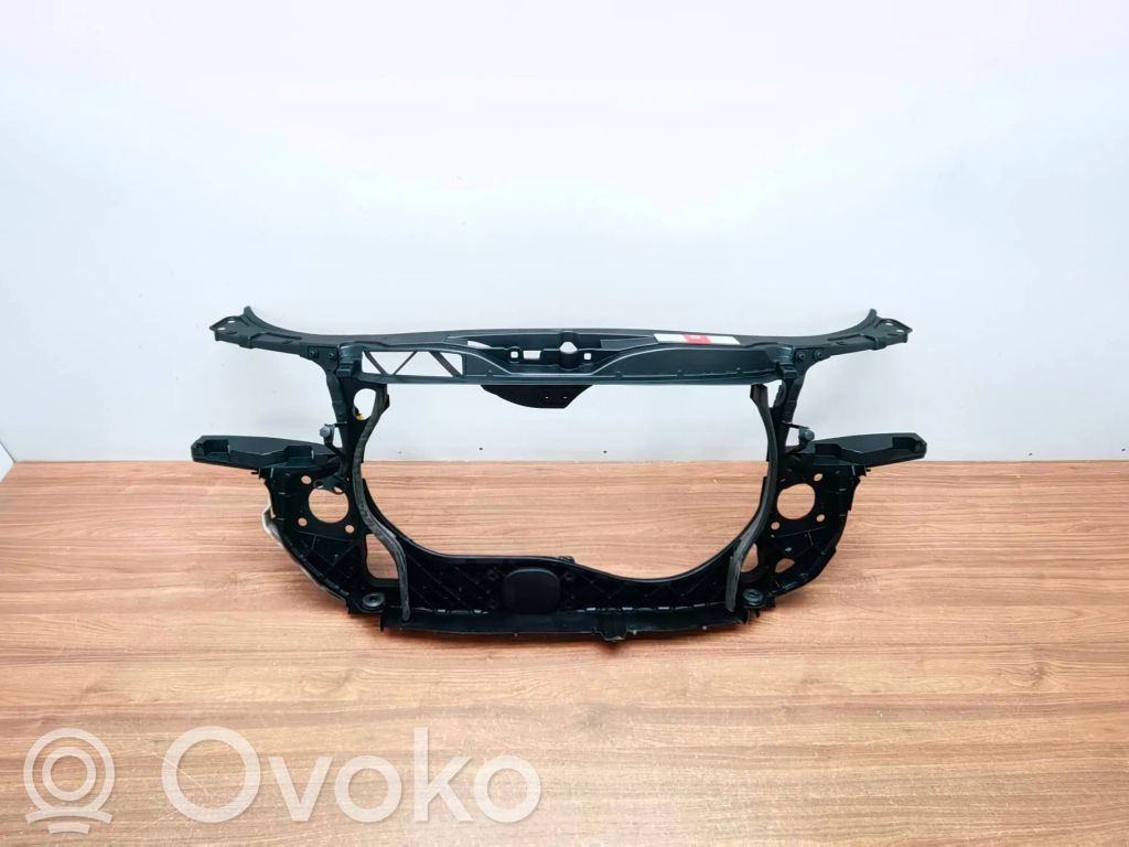 Audi A4 S4 B6 8E 8H Jäähdyttimen kehyksen suojapaneeli 
