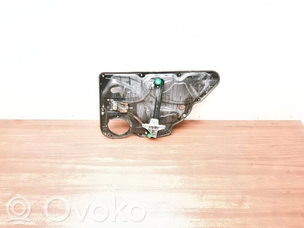Volkswagen PASSAT B6 Ręczny podnośnik szyby drzwi tylnych 