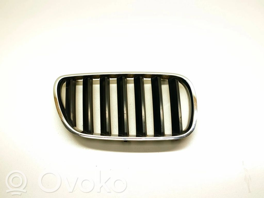 BMW X3 E83 Front bumper upper radiator grill 