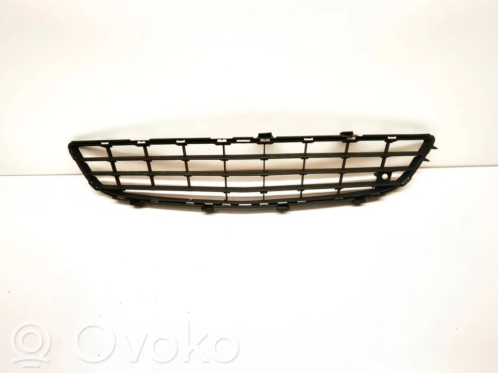 Opel Vectra C Front bumper lower grill 