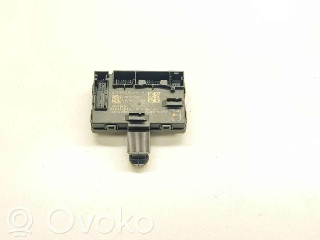 Audi Q7 4M Door control unit/module 