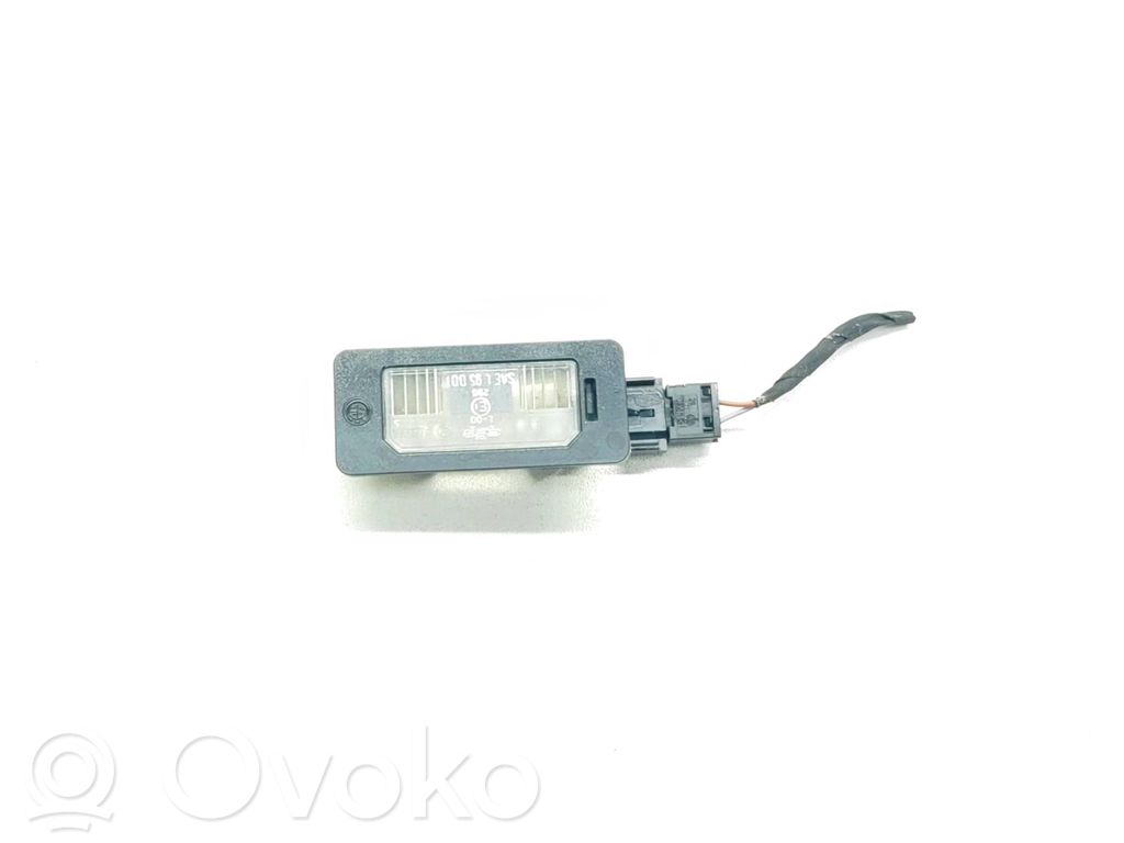 Lampa oświetlenia tylnej tablicy rejestracyjnej   72070406