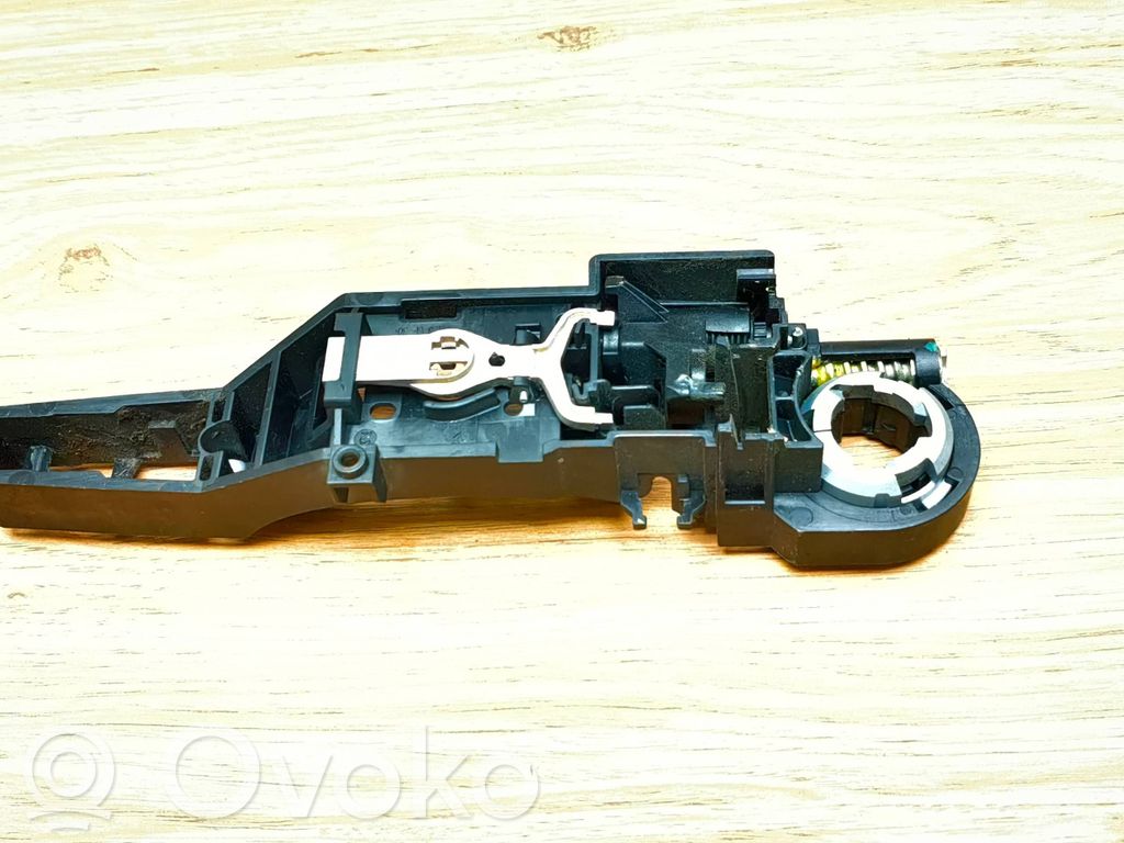 Renault Kangoo II Takaoven ulkokahvan kehys 