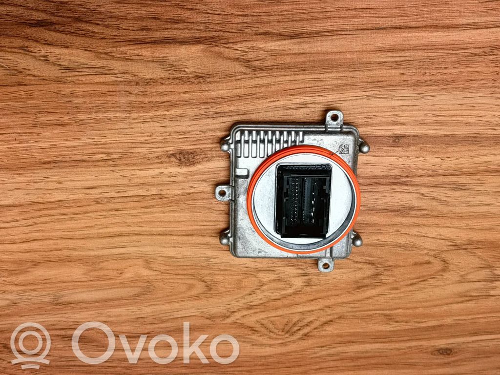 Skoda Kamiq Lastre de faros xenón 