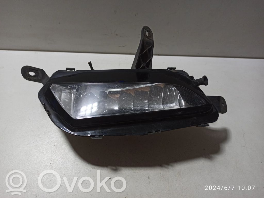 Opel Astra K Miglas lukturis priekšā 