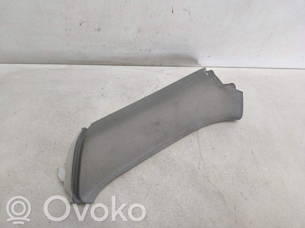 Audi A4 S4 B9 C-pilarin verhoilu 