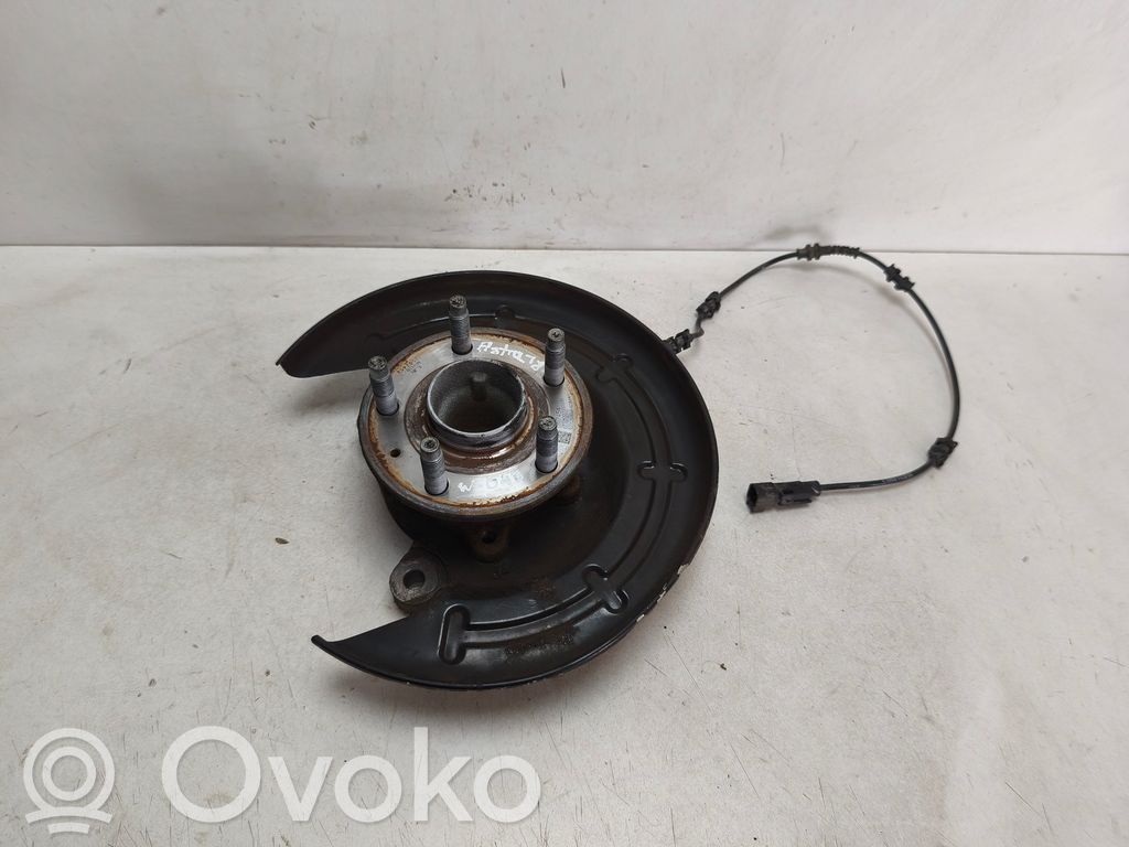 Opel Astra K Piasta koła tylnego 