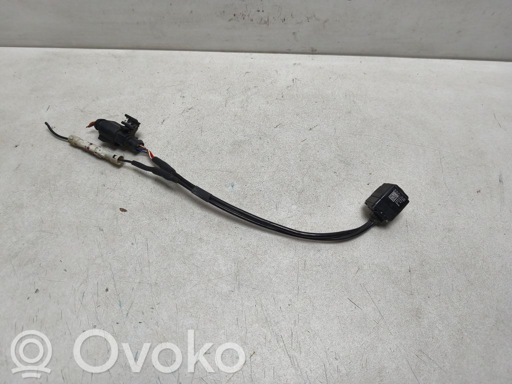 Reversing camera   95B980551L