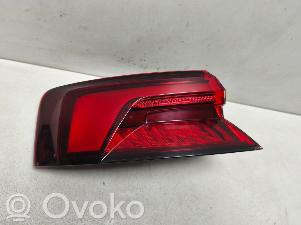 Rear/tail lights   8W6945091J