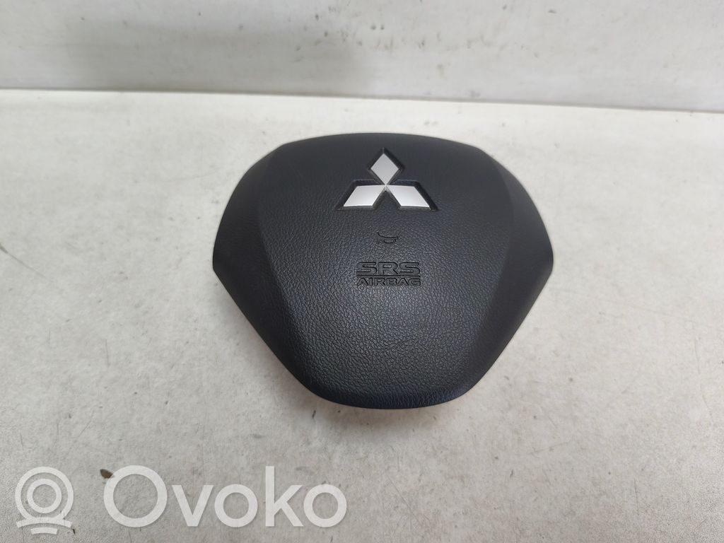 Mitsubishi Outlander Vairo oro pagalvė 