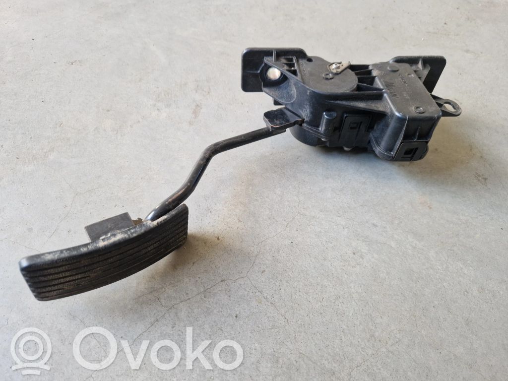 Mitsubishi L200 Accelerator throttle pedal 