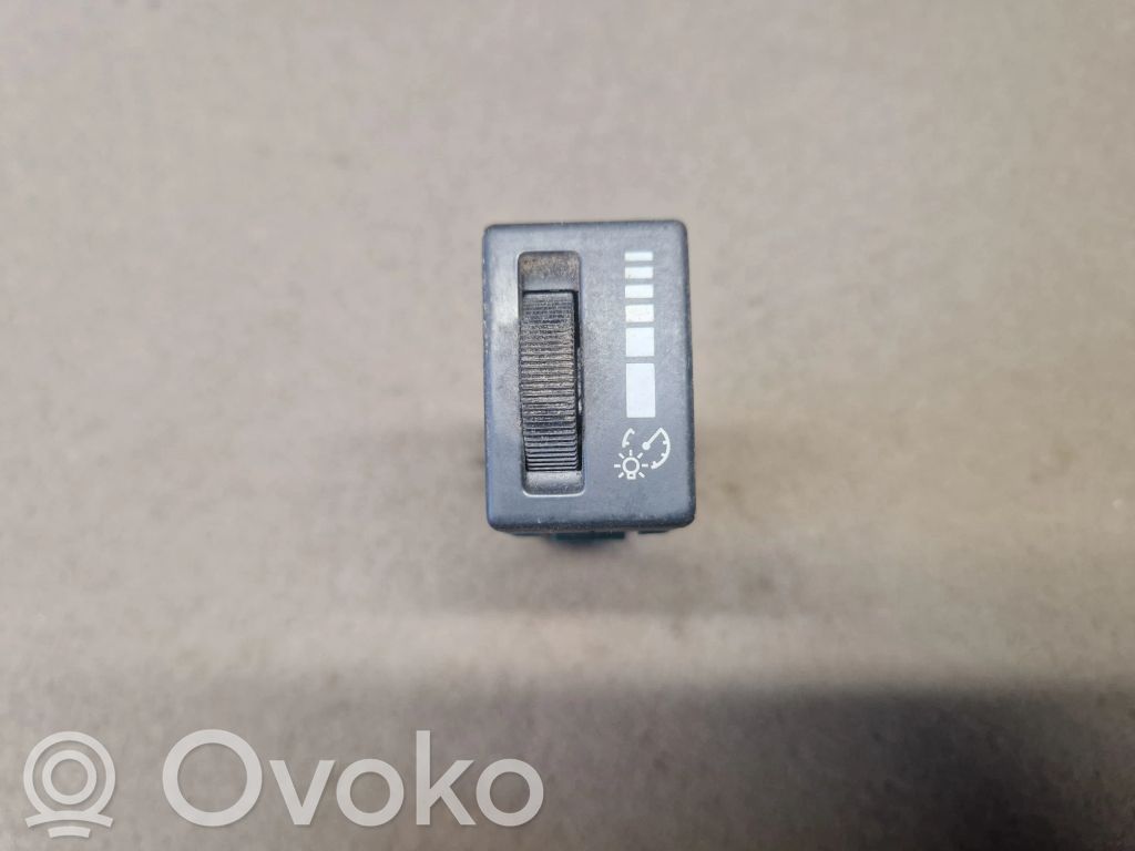 Isuzu D-Max Panel lighting control switch 