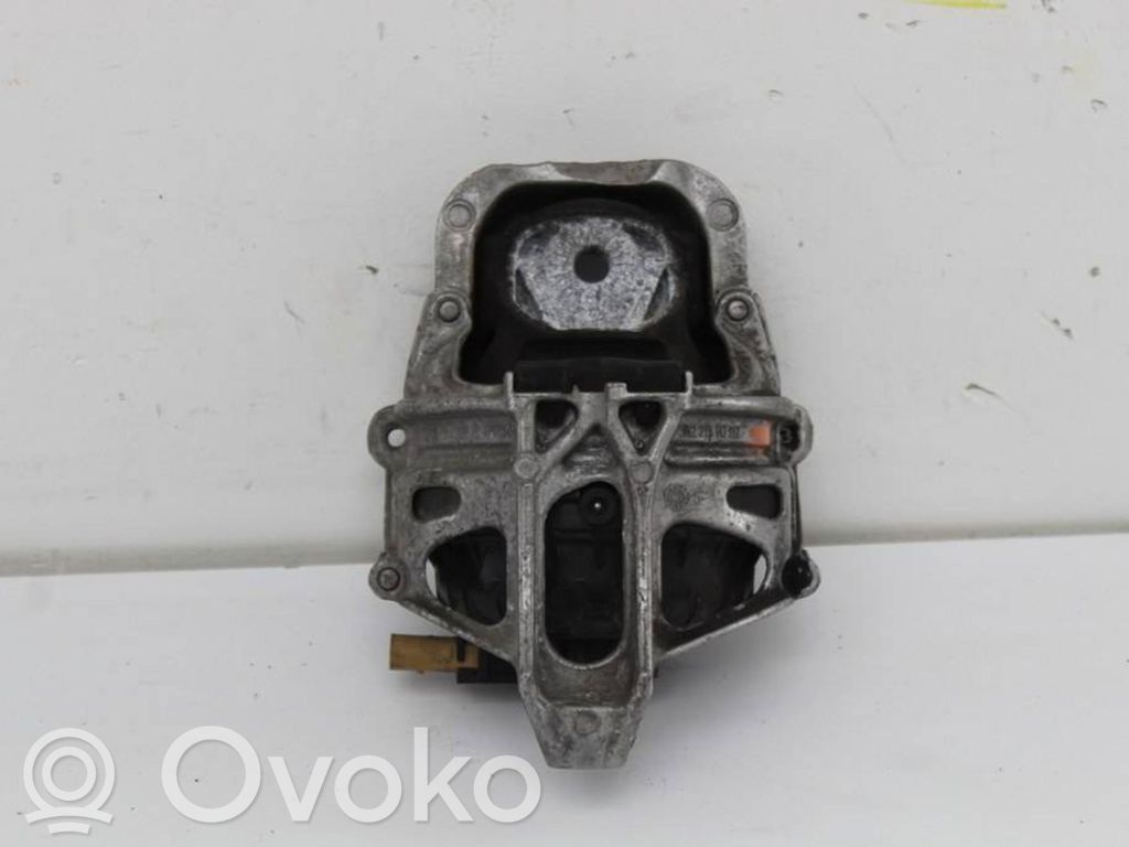 Audi Q7 4M Engine mount bracket 